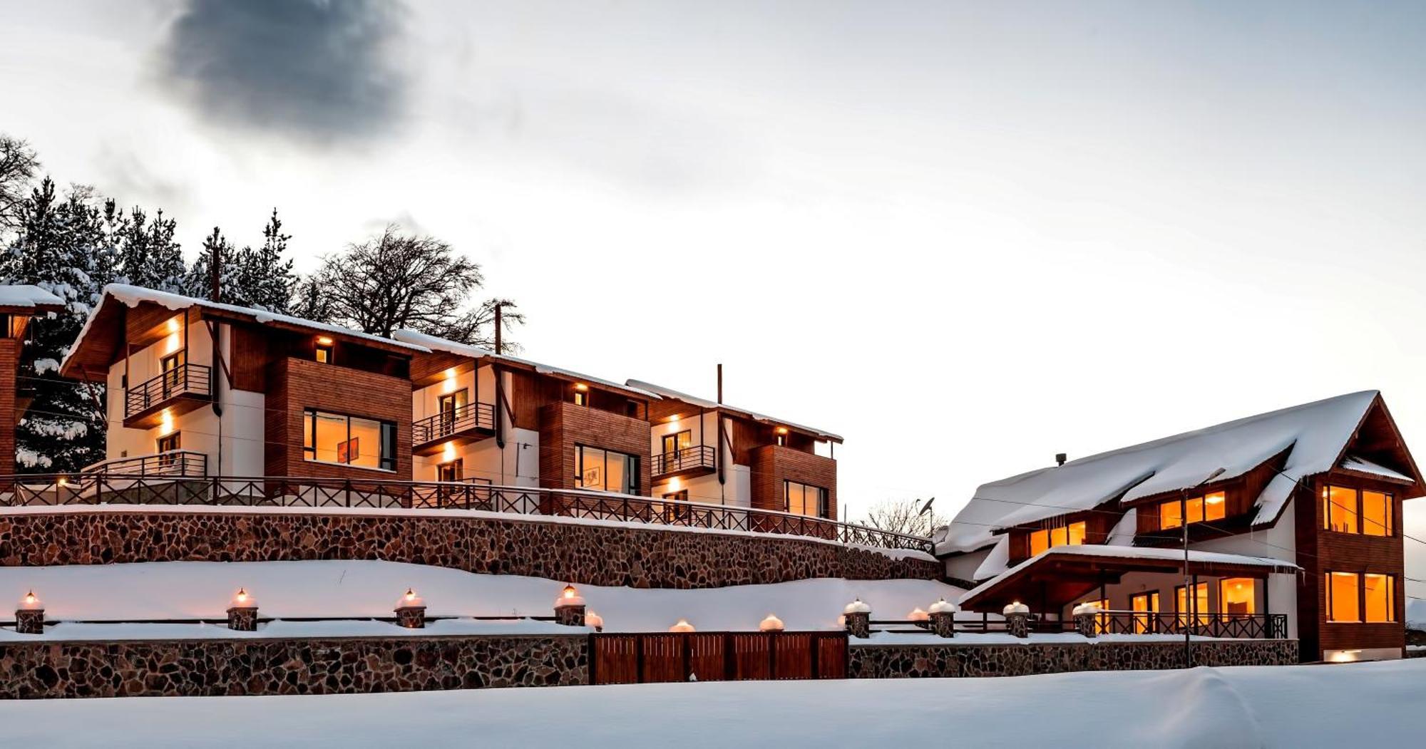 Crystal Hill Resort Bakuriani Exteriör bild