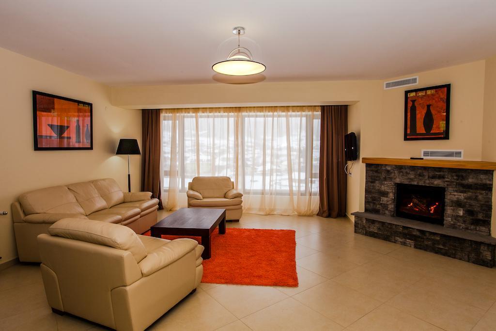 Crystal Hill Resort Bakuriani Rum bild