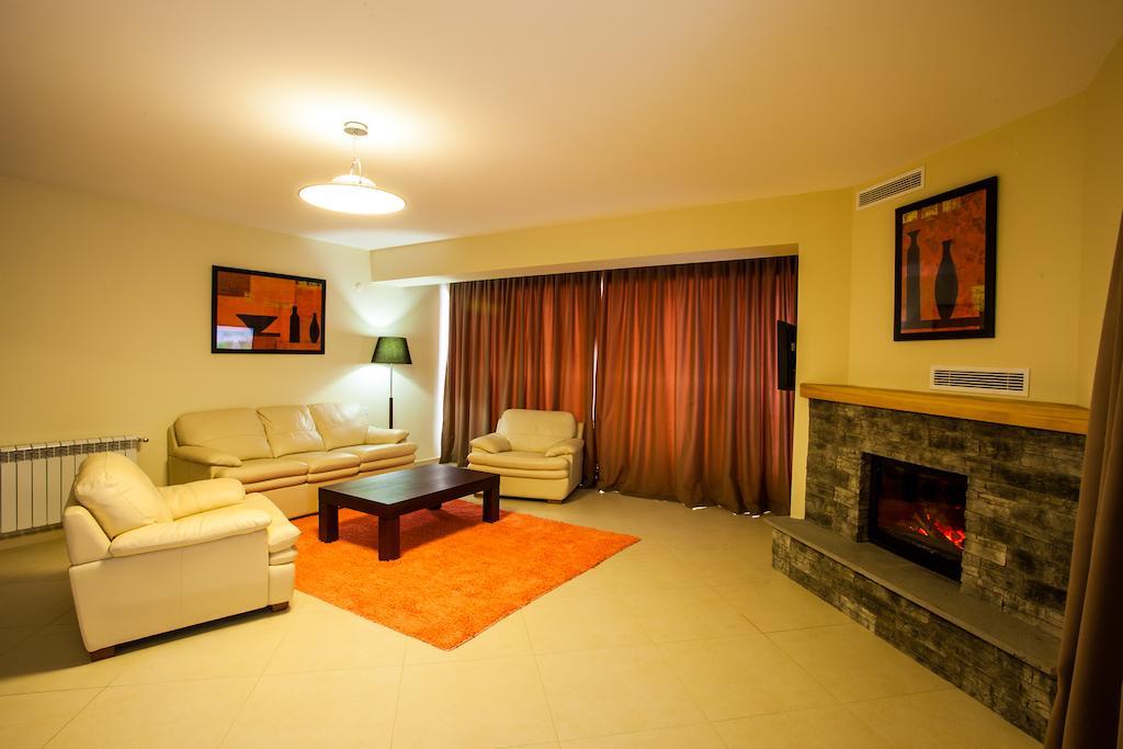 Crystal Hill Resort Bakuriani Rum bild